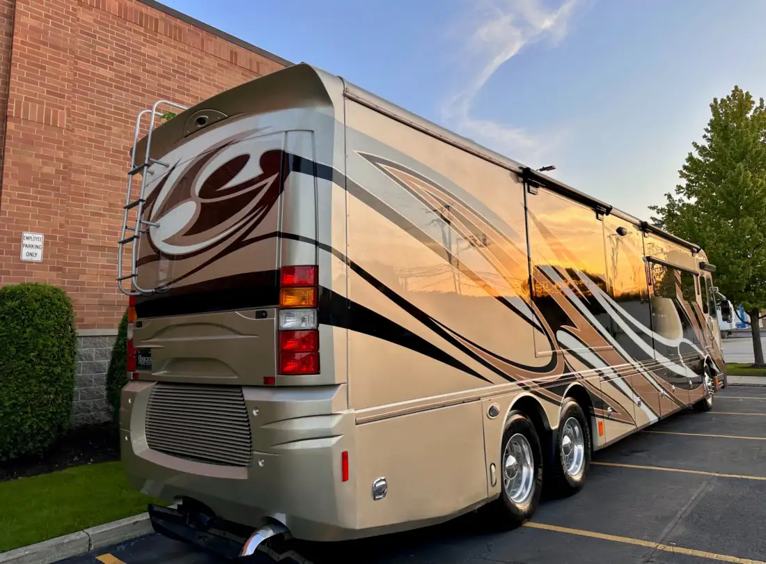 2015 Fleetwood American Revolution LE 42T Motorcoach preview