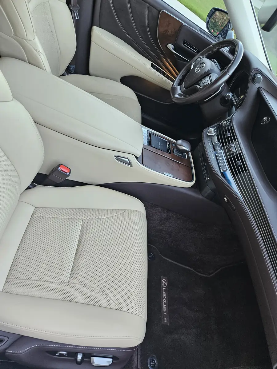 2018 Lexus LS 500 Ultimate Luxury AWD image