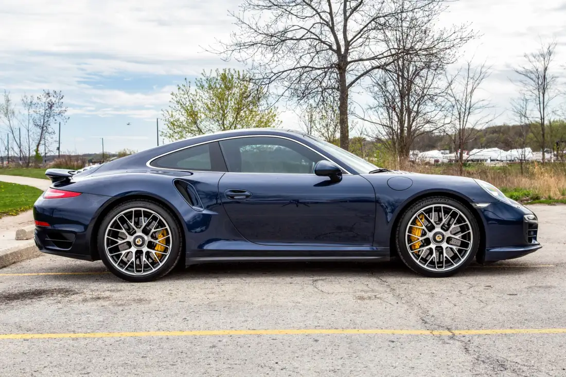 2014 Porsche 911 Turbo S Coupe preview 2