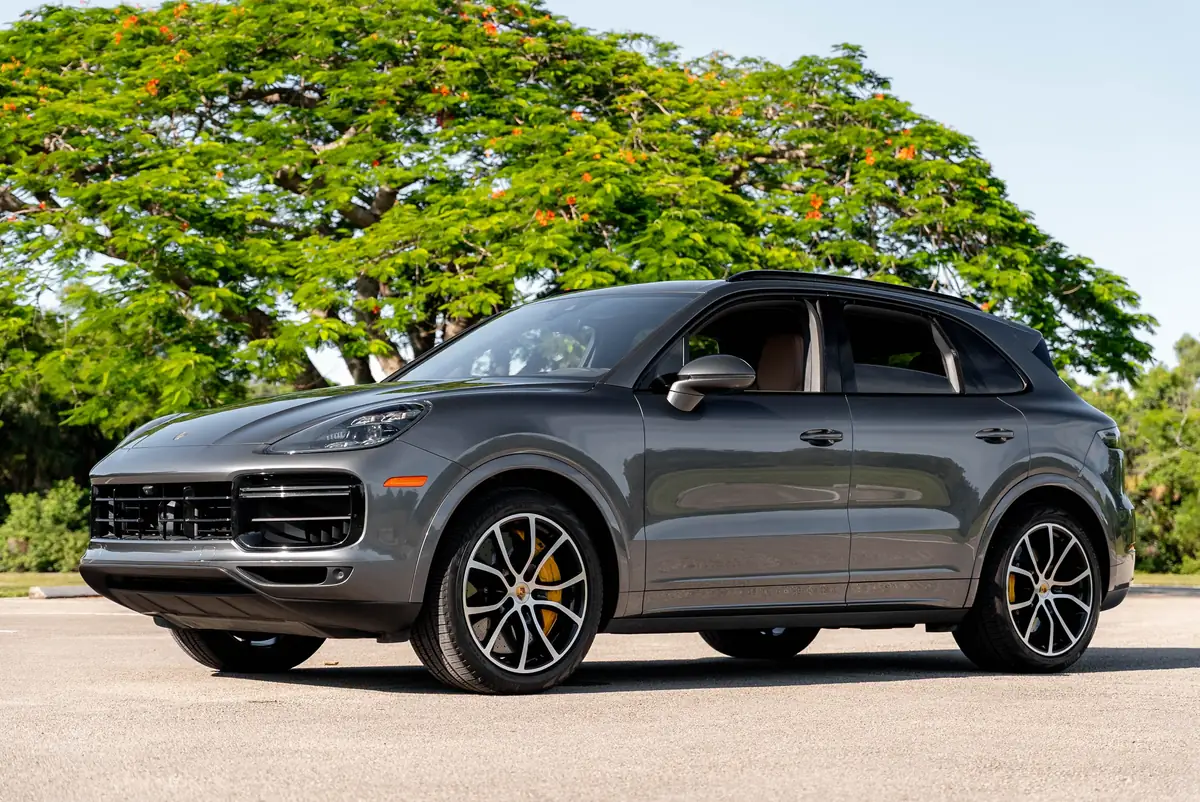2019 Porsche Cayenne Turbo preview 2