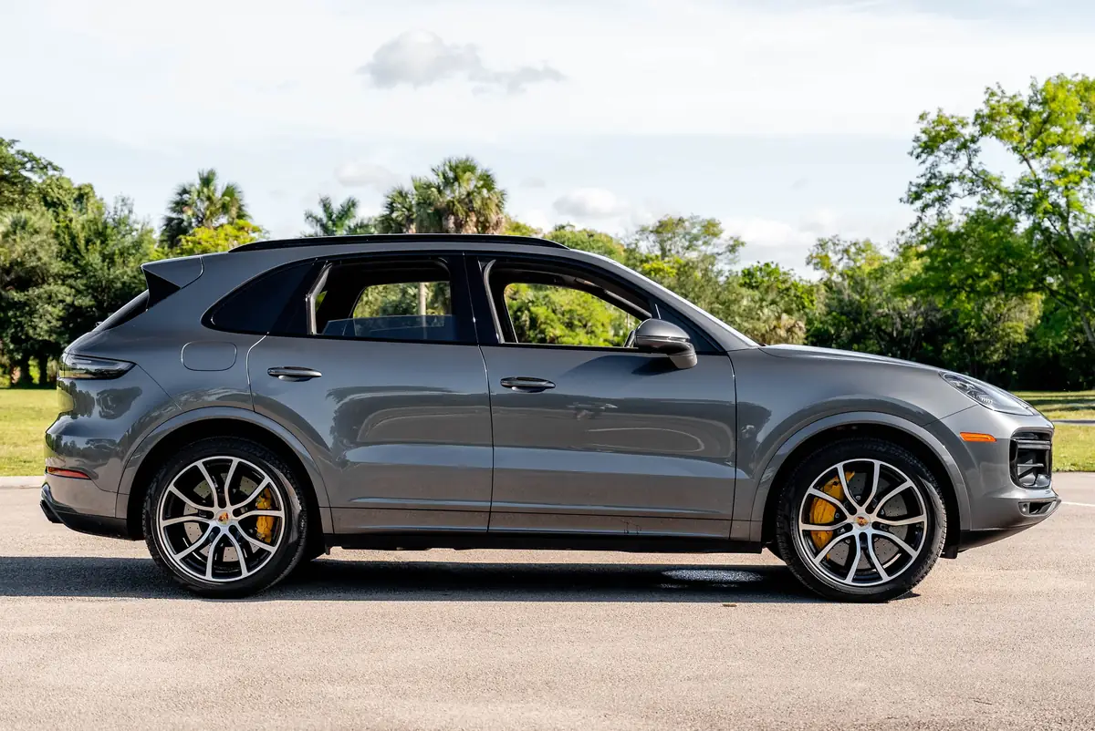 2019 Porsche Cayenne Turbo image
