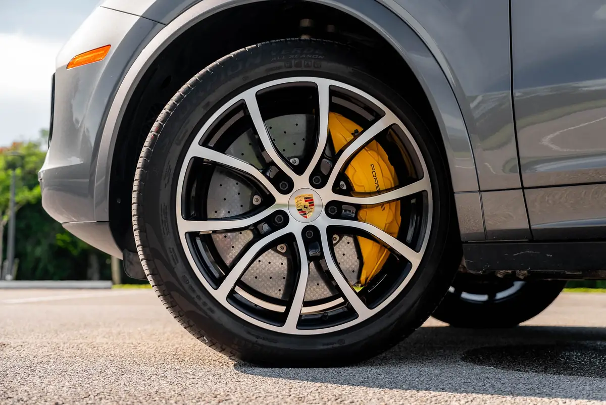 2019 Porsche Cayenne Turbo image