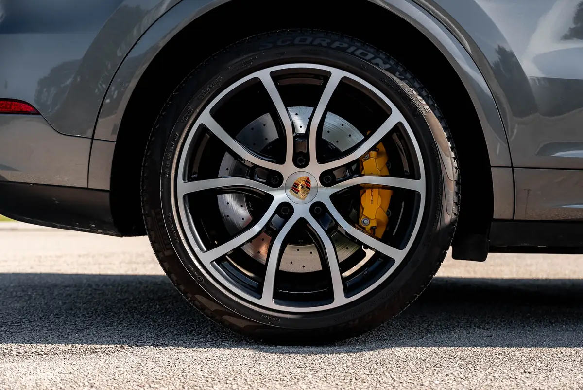 2019 Porsche Cayenne Turbo image