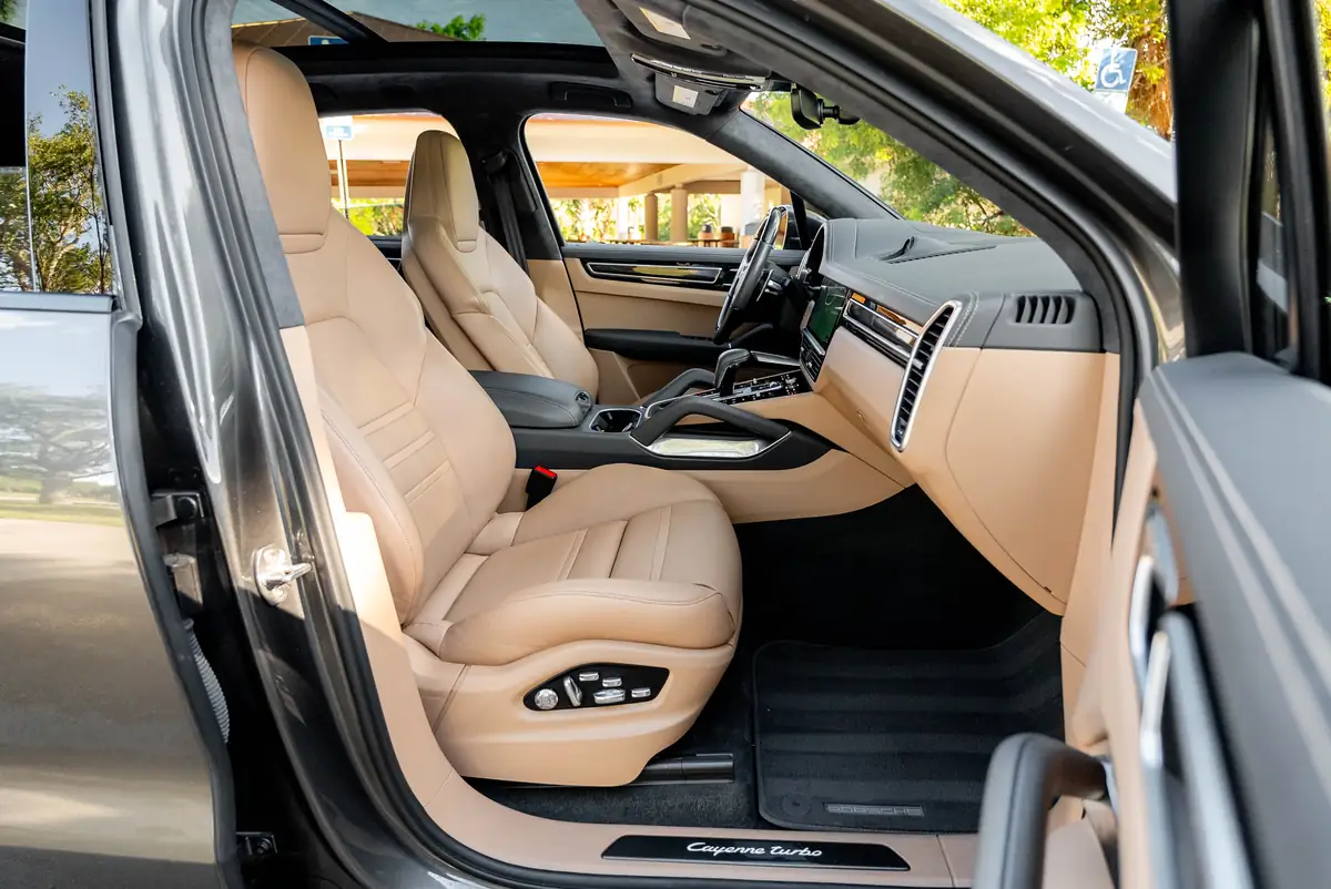 2019 Porsche Cayenne Turbo image