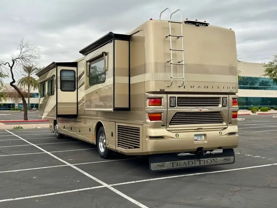 2006 Fleetwood American Tradition preview 2